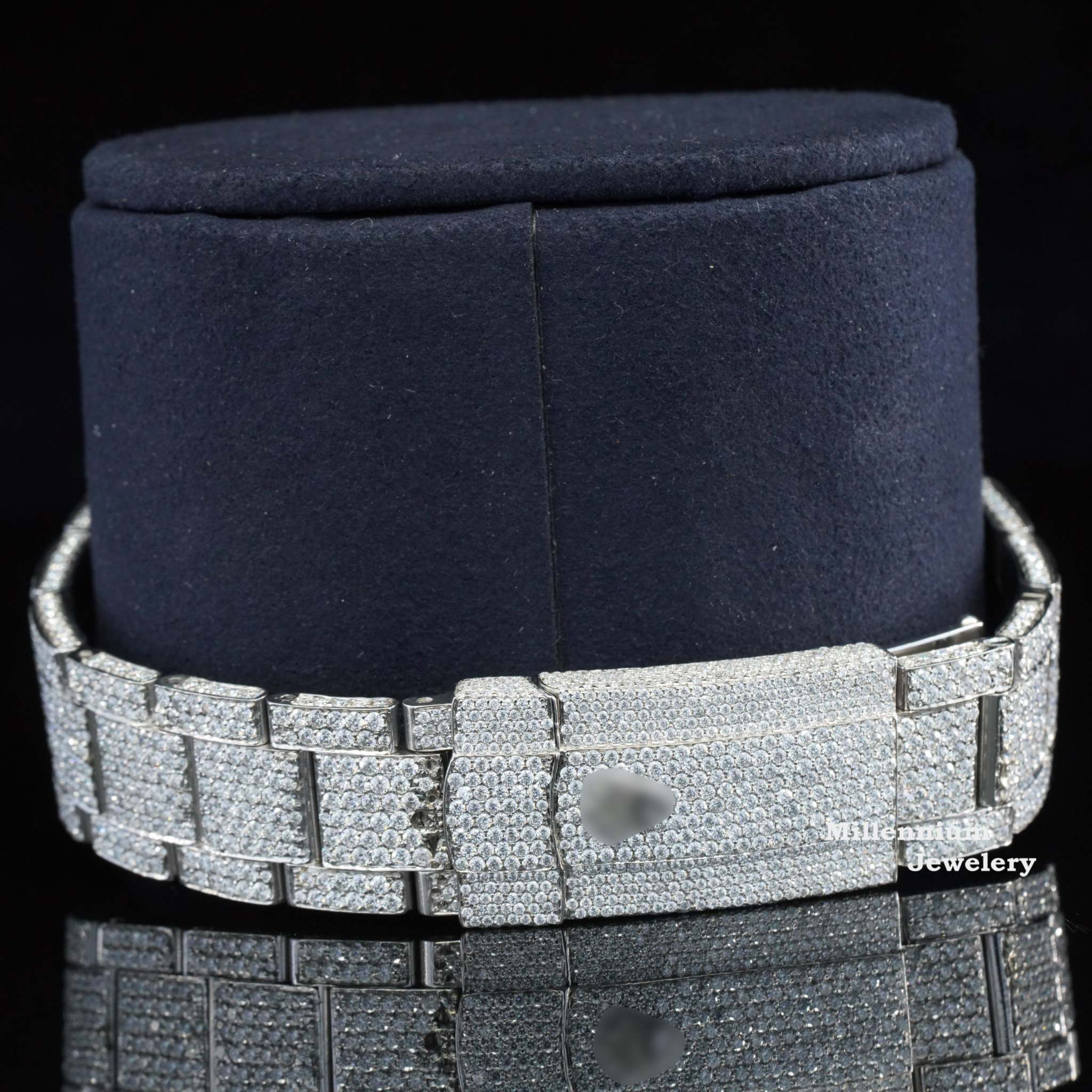 https://cdn.shopify.com/s/files/1/0571/2825/5601/files/04_dcaf6190-33e7-4c23-aced-045b1103c74f.jpg?v=1735031761