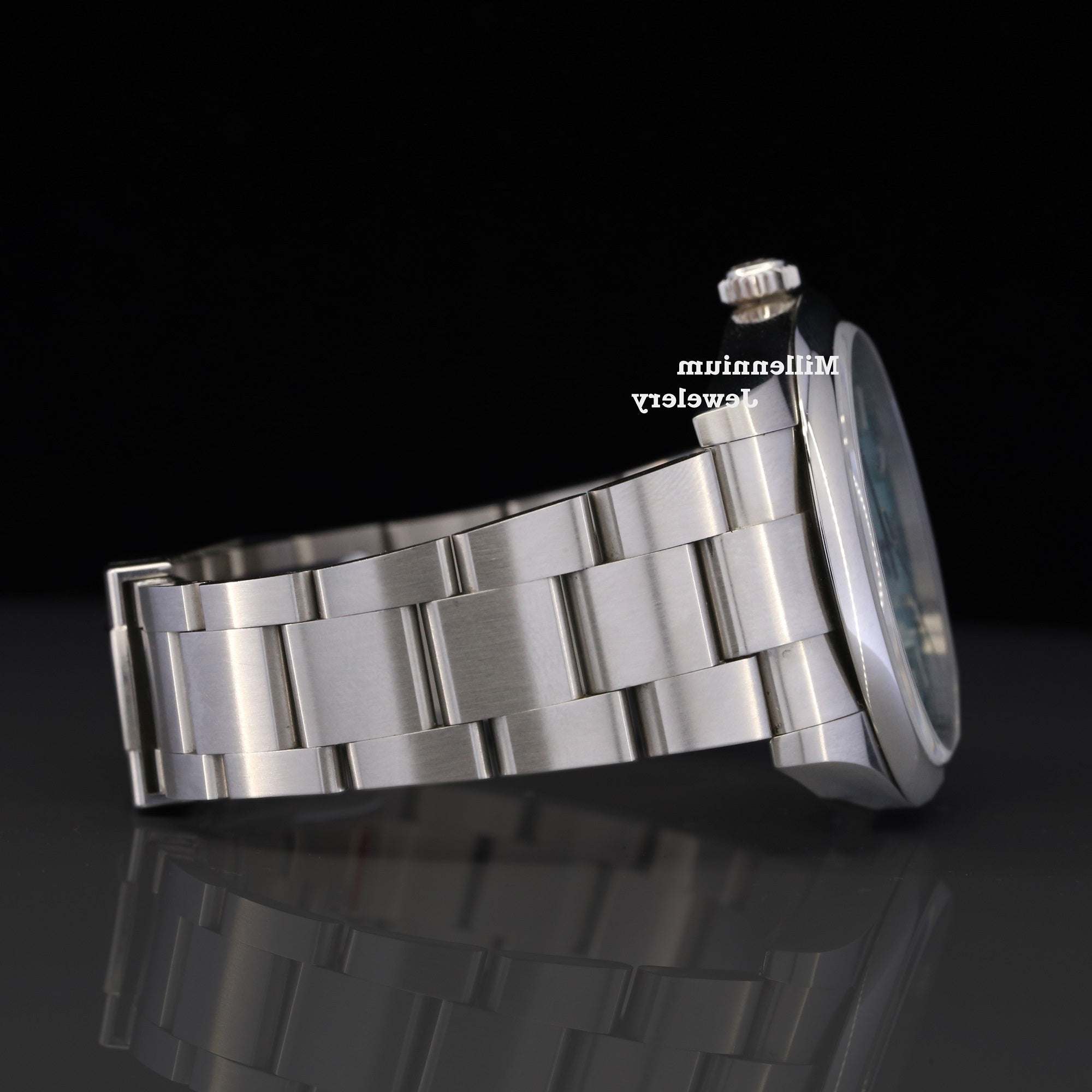 https://cdn.shopify.com/s/files/1/0571/2825/5601/files/2-Copy.jpg?v=1735031579