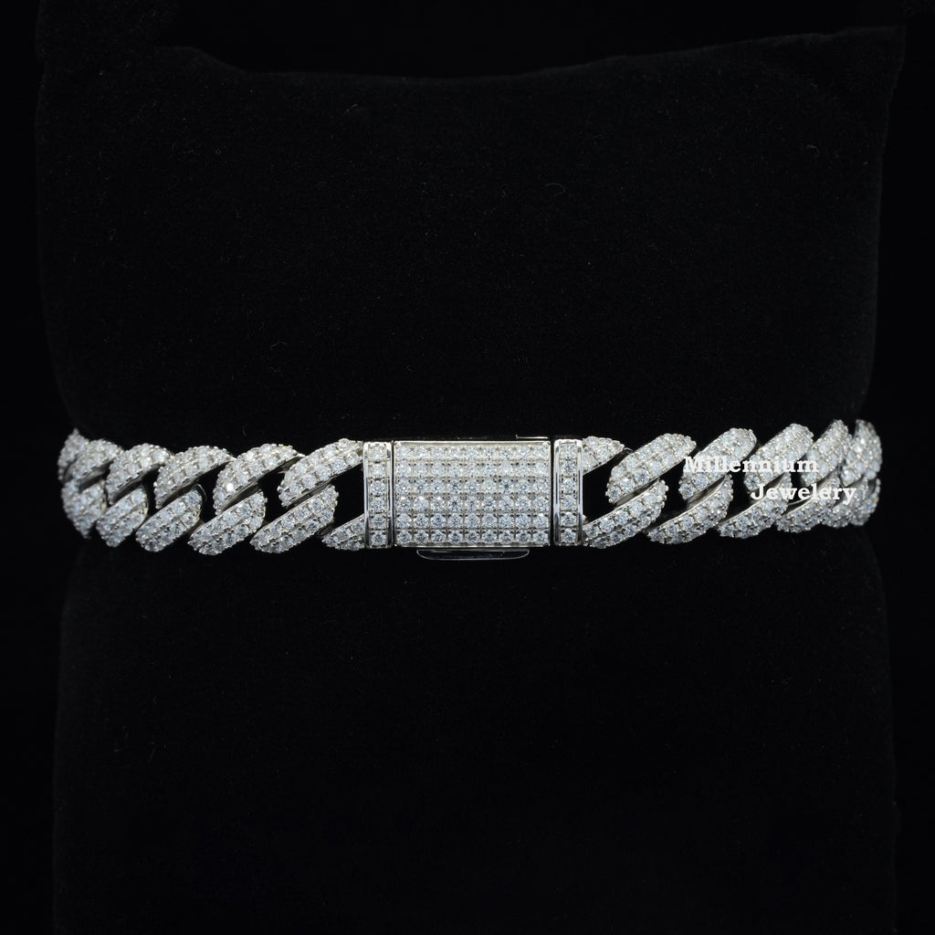 https://cdn.shopify.com/s/files/1/0571/2825/5601/files/3_8db26c5c-c76b-4806-aa8c-ee8cf21bd4be.jpg?v=1751013821