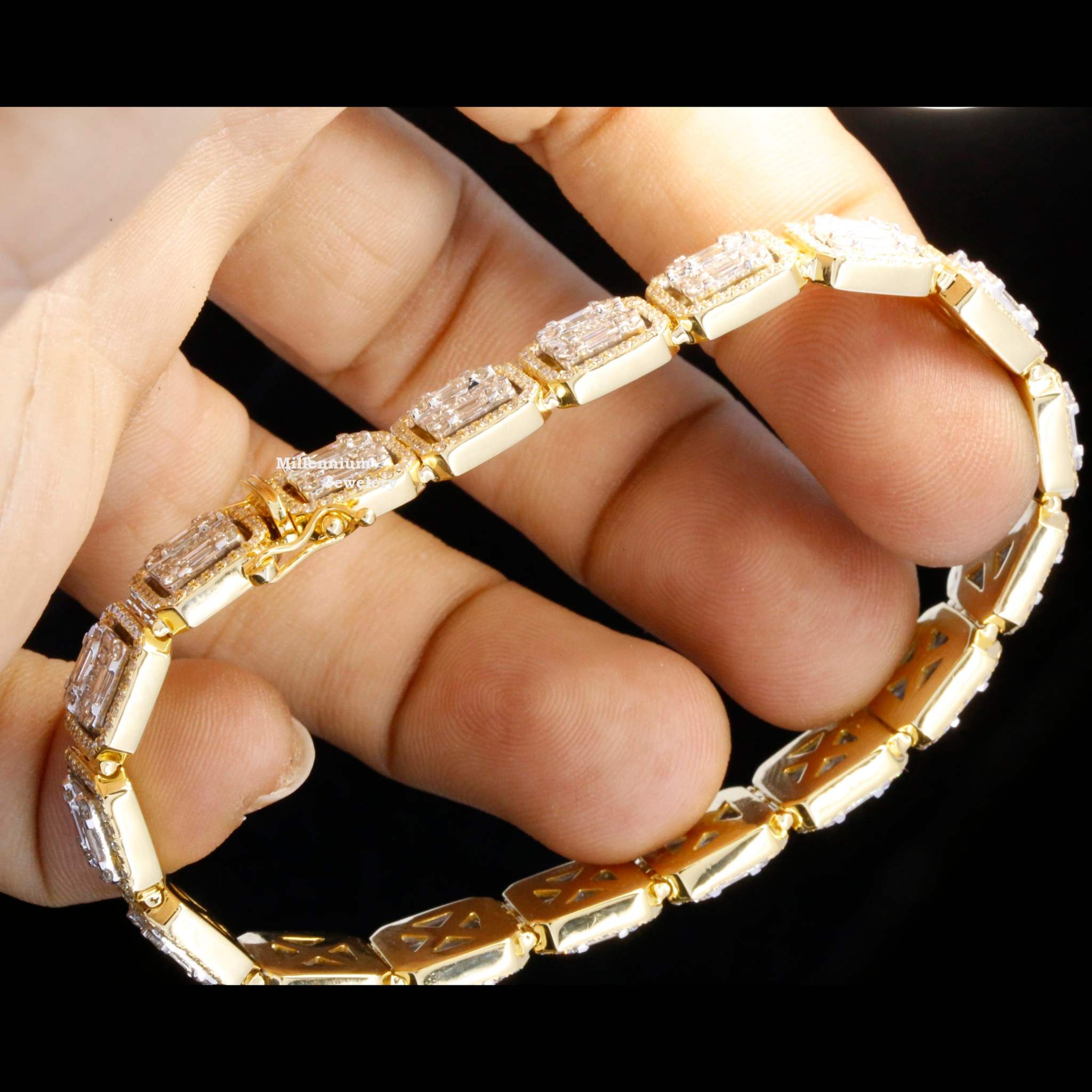 https://cdn.shopify.com/s/files/1/0571/2825/5601/files/5_e8ec85a4-fa0a-47a1-89a4-625bd0146c70.jpg?v=1720242555