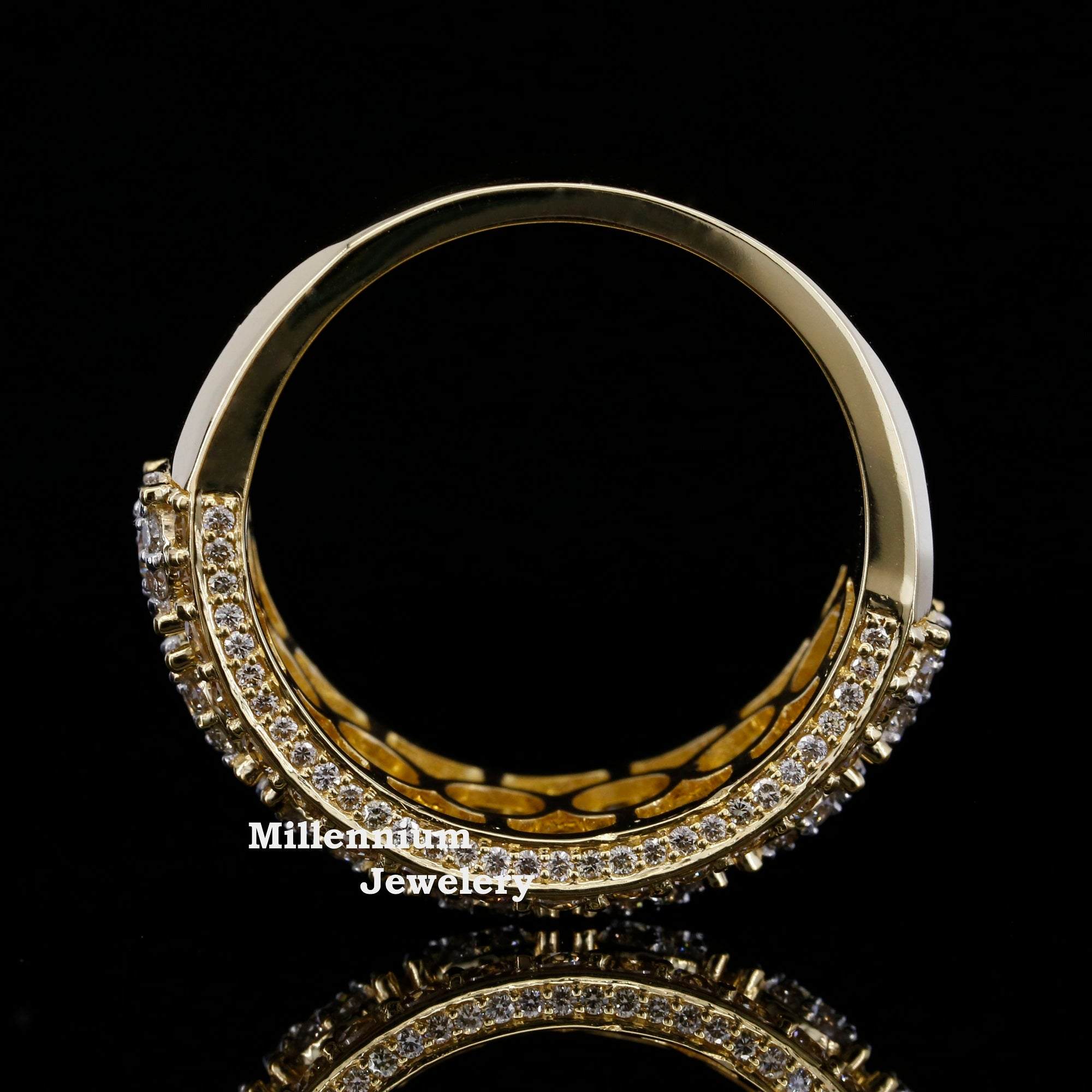 https://cdn.shopify.com/s/files/1/0571/2825/5601/files/6_d8eed755-f004-4242-ba67-a7c45a80ff9f.jpg?v=1740727821