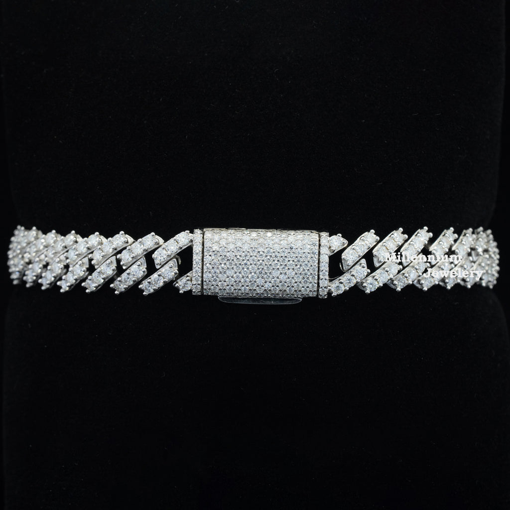 https://cdn.shopify.com/s/files/1/0571/2825/5601/files/DSC00645_9018dcb0-5f0c-4606-9889-a524c2e44445.jpg?v=1751017026