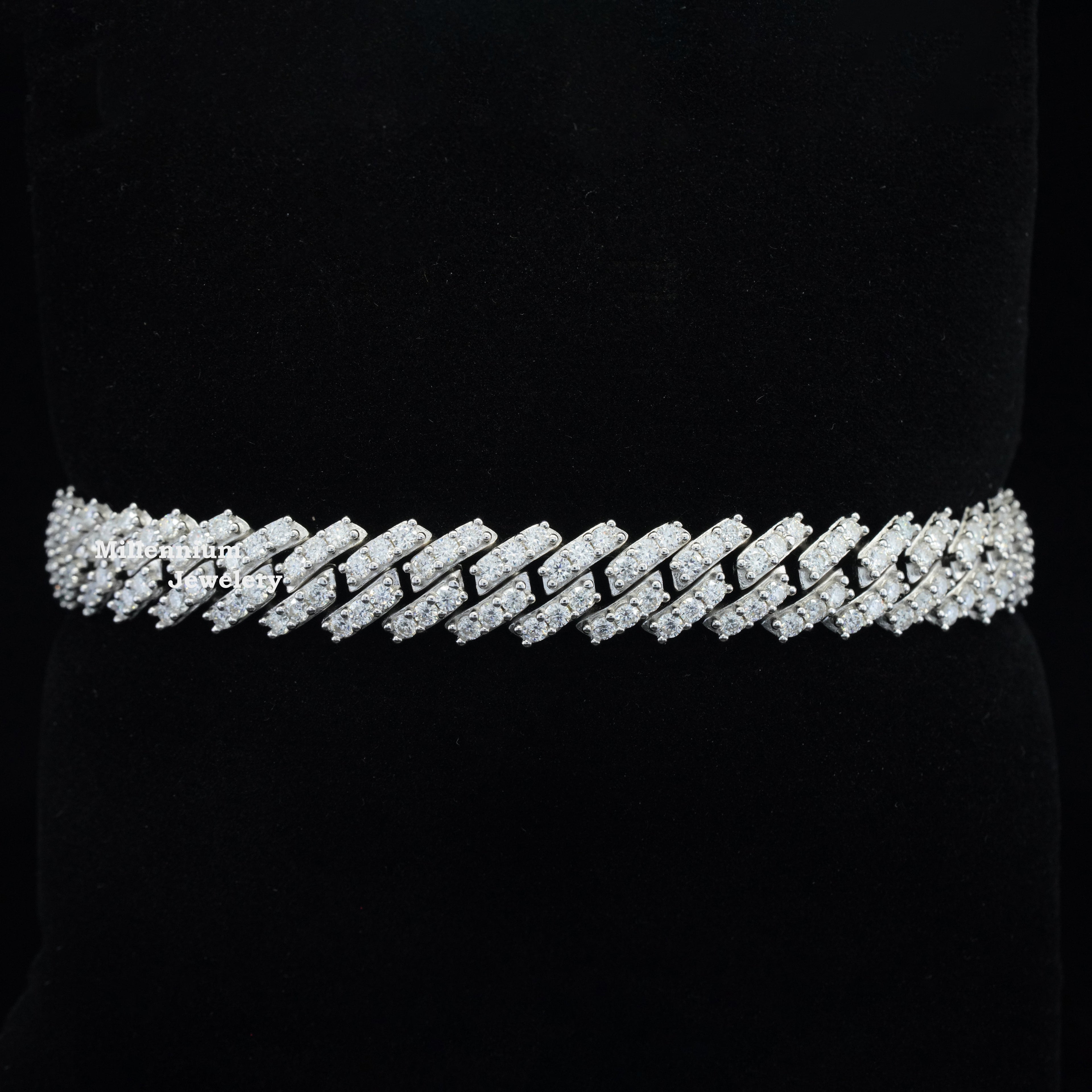 https://cdn.shopify.com/s/files/1/0571/2825/5601/files/DSC00646_1210ae80-40d4-4238-a1a8-a17fc177cb2d.jpg?v=1751016780