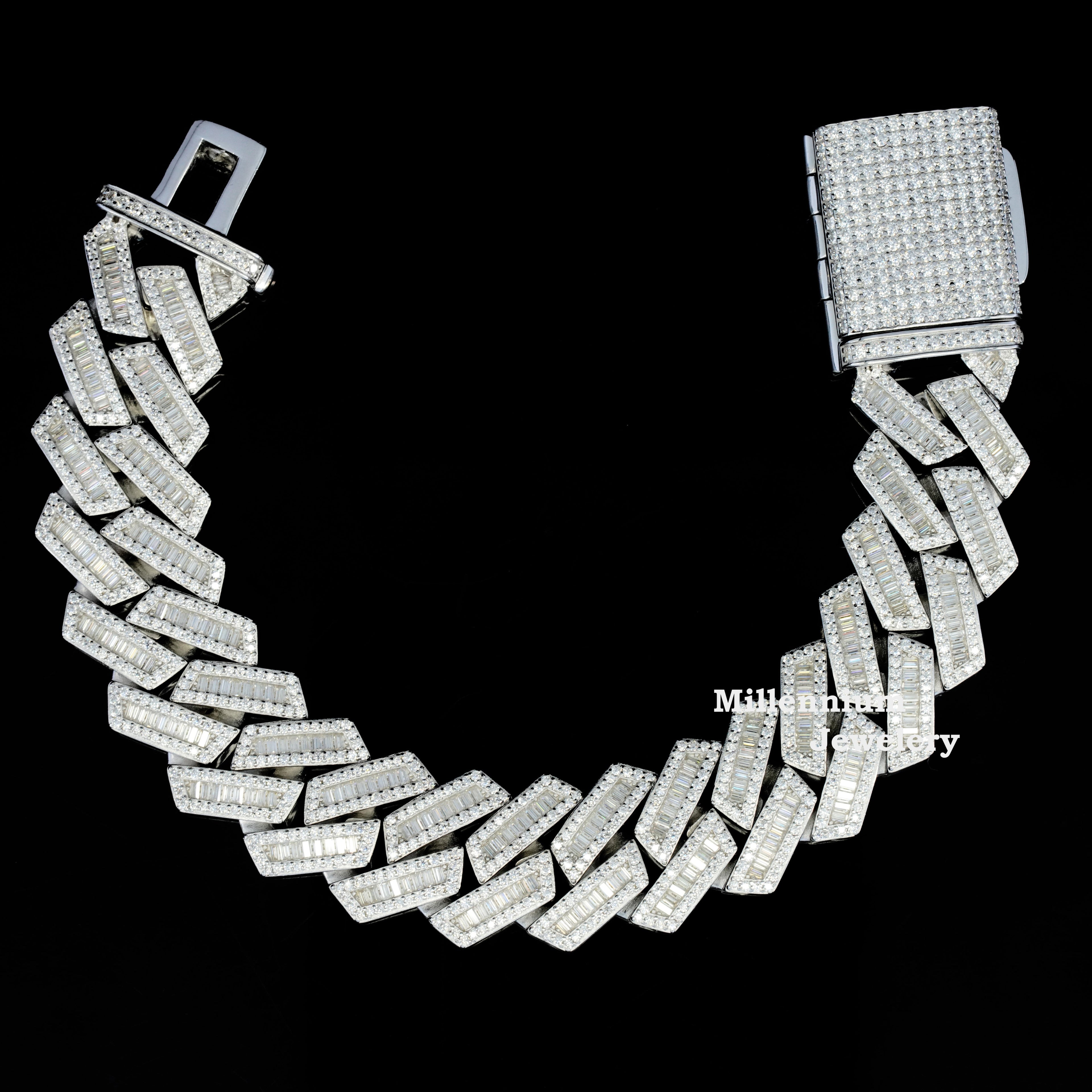 https://cdn.shopify.com/s/files/1/0571/2825/5601/files/DSC00649.jpg?v=1751019491