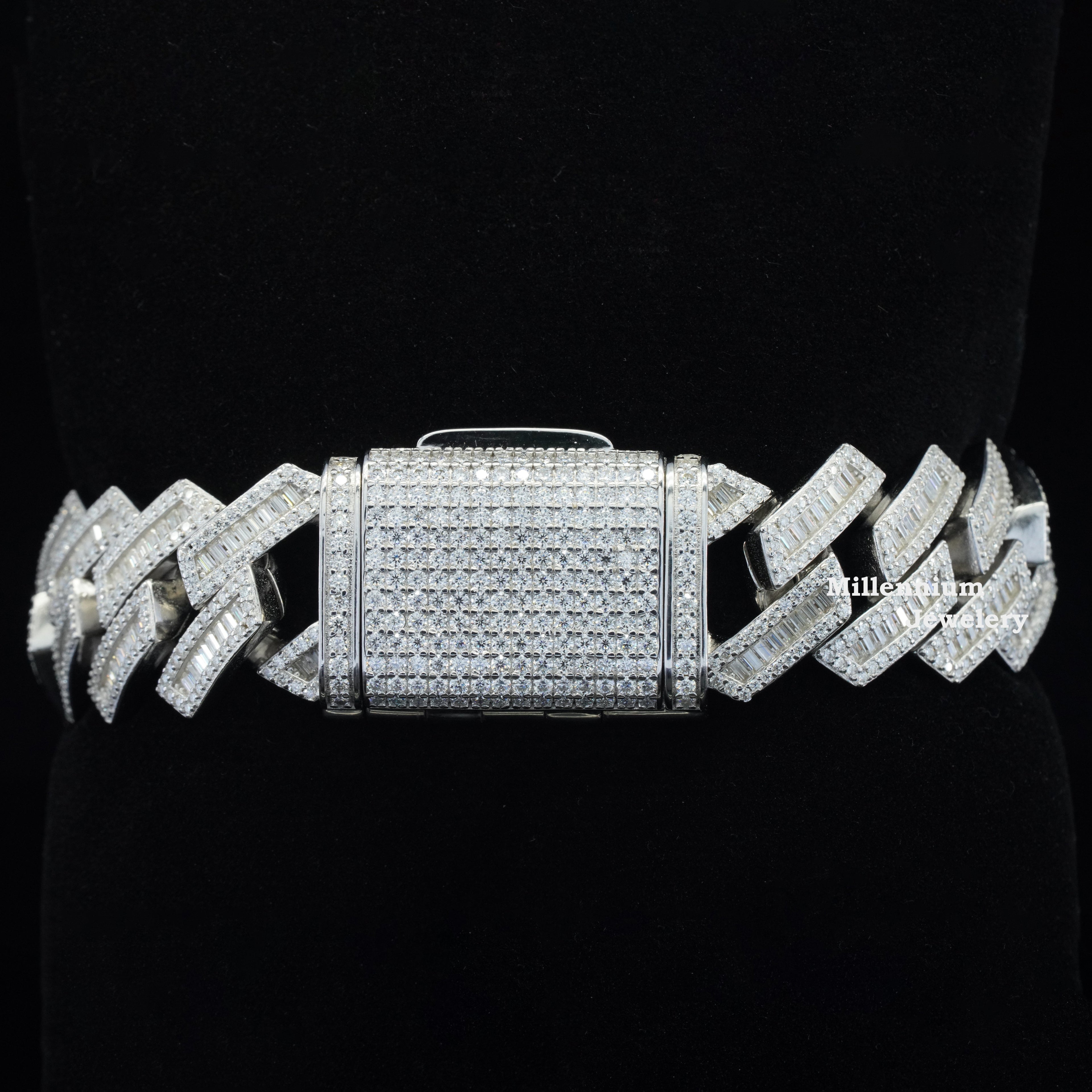 https://cdn.shopify.com/s/files/1/0571/2825/5601/files/DSC00651.jpg?v=1751019491
