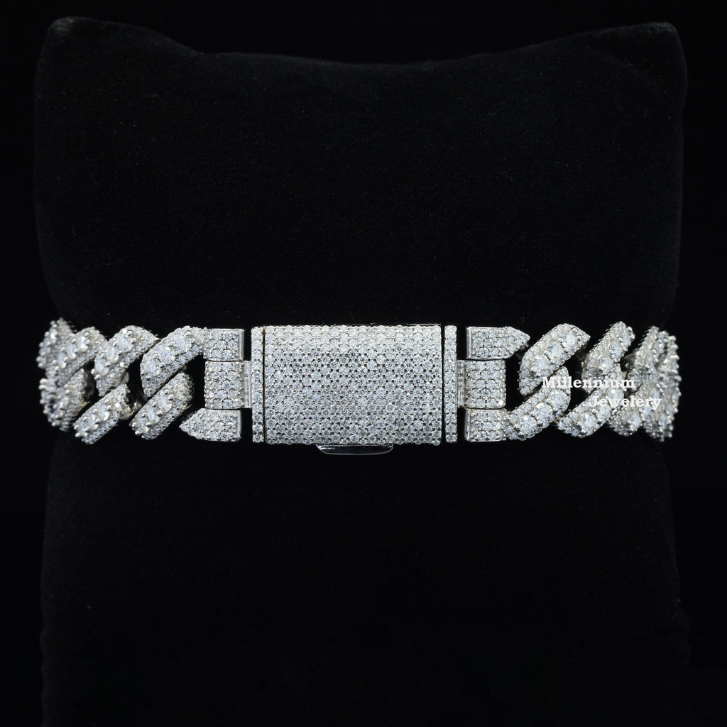 https://cdn.shopify.com/s/files/1/0571/2825/5601/files/DSC00705.jpg?v=1751020145