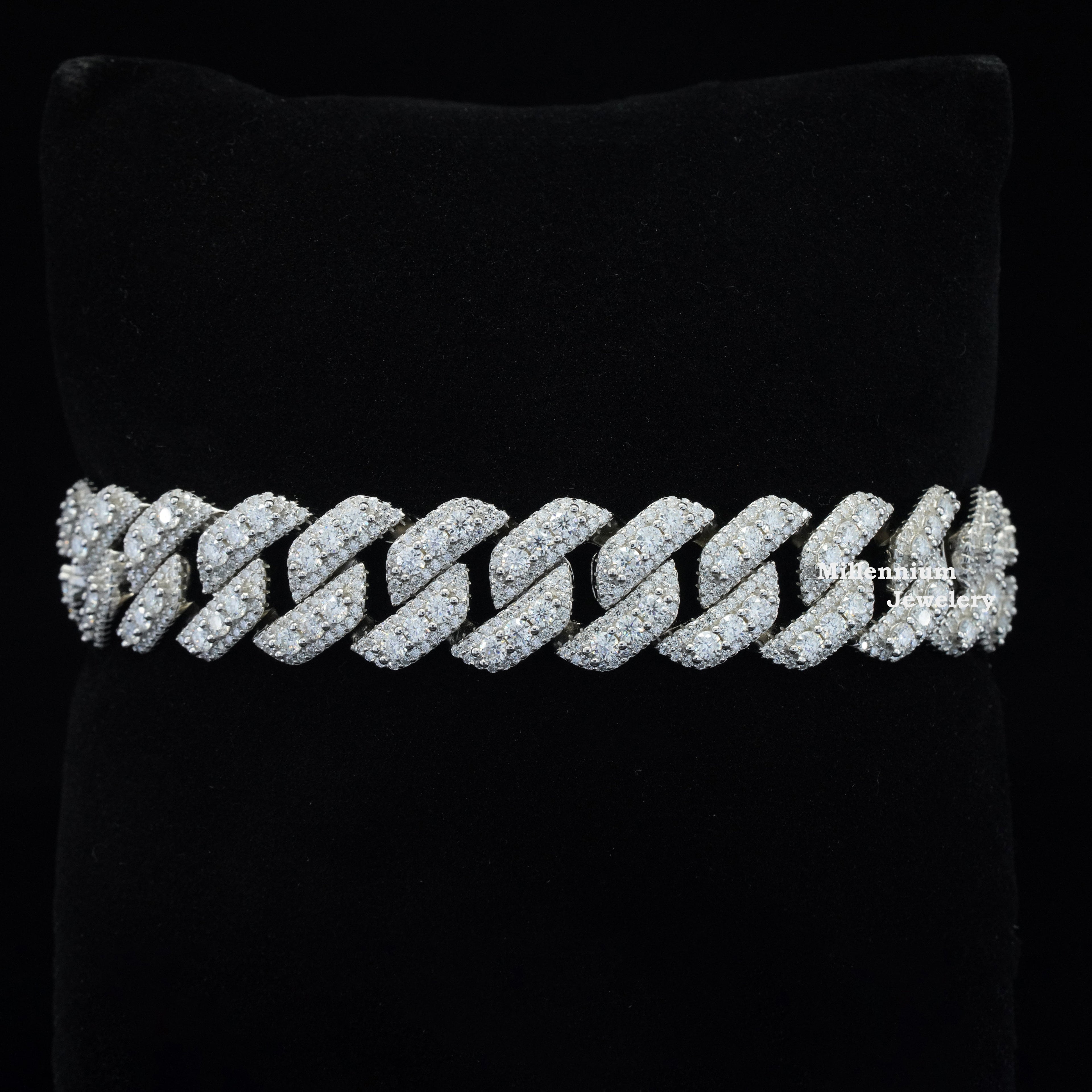 https://cdn.shopify.com/s/files/1/0571/2825/5601/files/DSC00706.jpg?v=1751020145