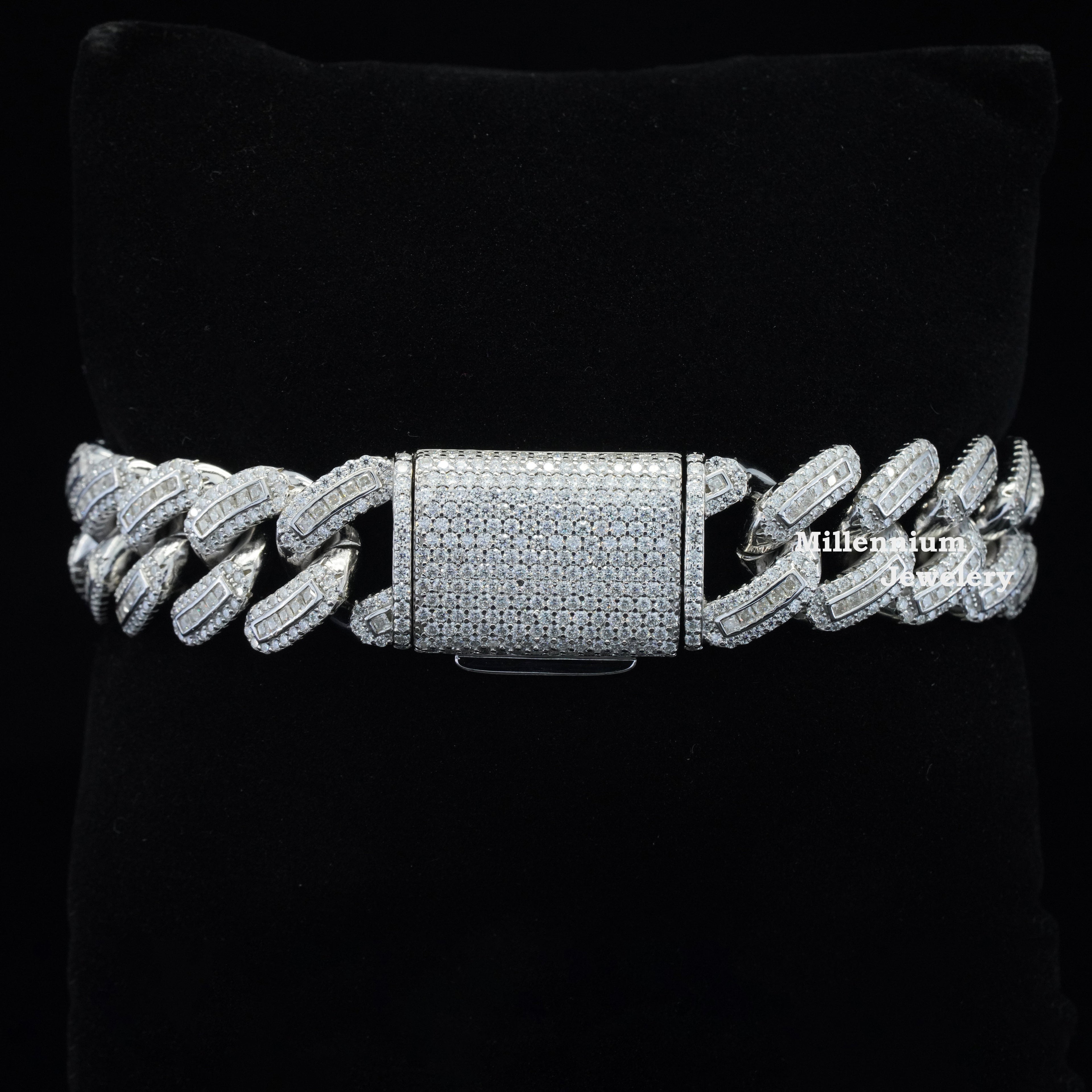 https://cdn.shopify.com/s/files/1/0571/2825/5601/files/DSC00708.jpg?v=1751016256