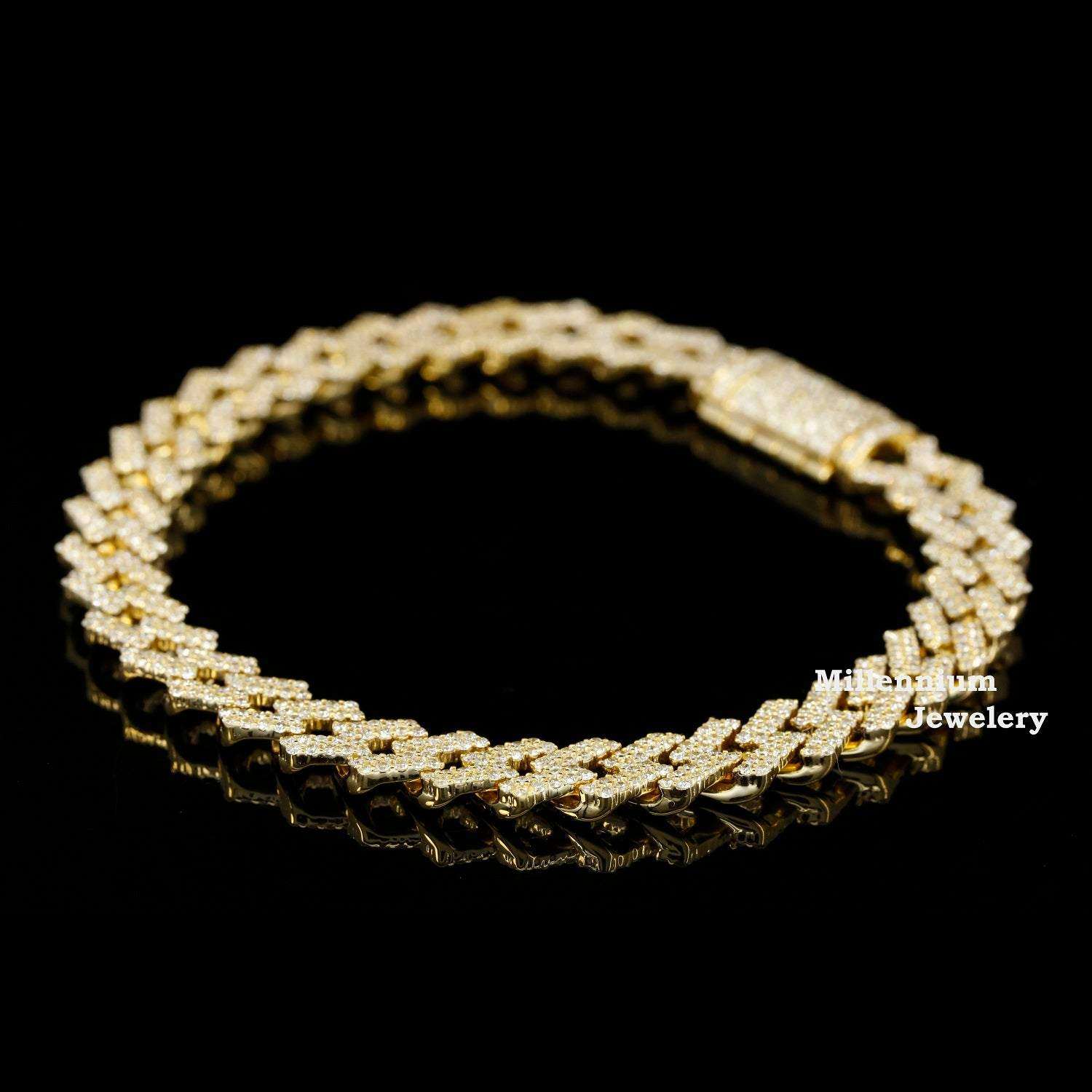 https://cdn.shopify.com/s/files/1/0571/2825/5601/files/MG_6801_611a8877-9e31-4ec6-8da7-d1f8eeb292da.jpg?v=1722657954