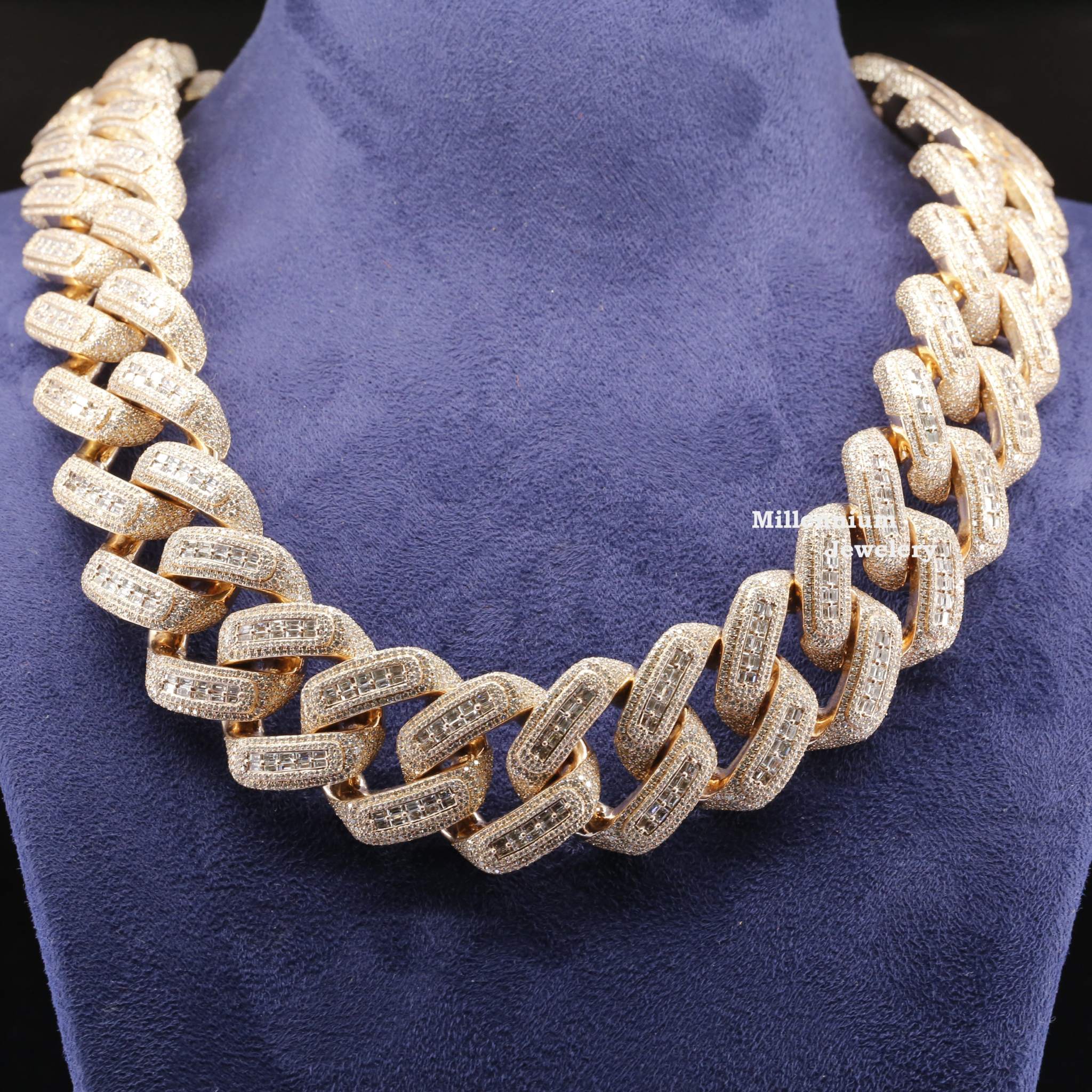https://cdn.shopify.com/s/files/1/0571/2825/5601/files/MG_9509_2c376cc0-bd7e-4b20-a482-c50c38f0c82d.jpg?v=1722662705