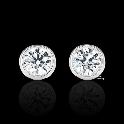 https://cdn.shopify.com/s/files/1/0571/2825/5601/files/MoissaniteEarrings4_22cb85b6-429d-4732-b964-c1c09bfed2ae.jpg?v=1744790041