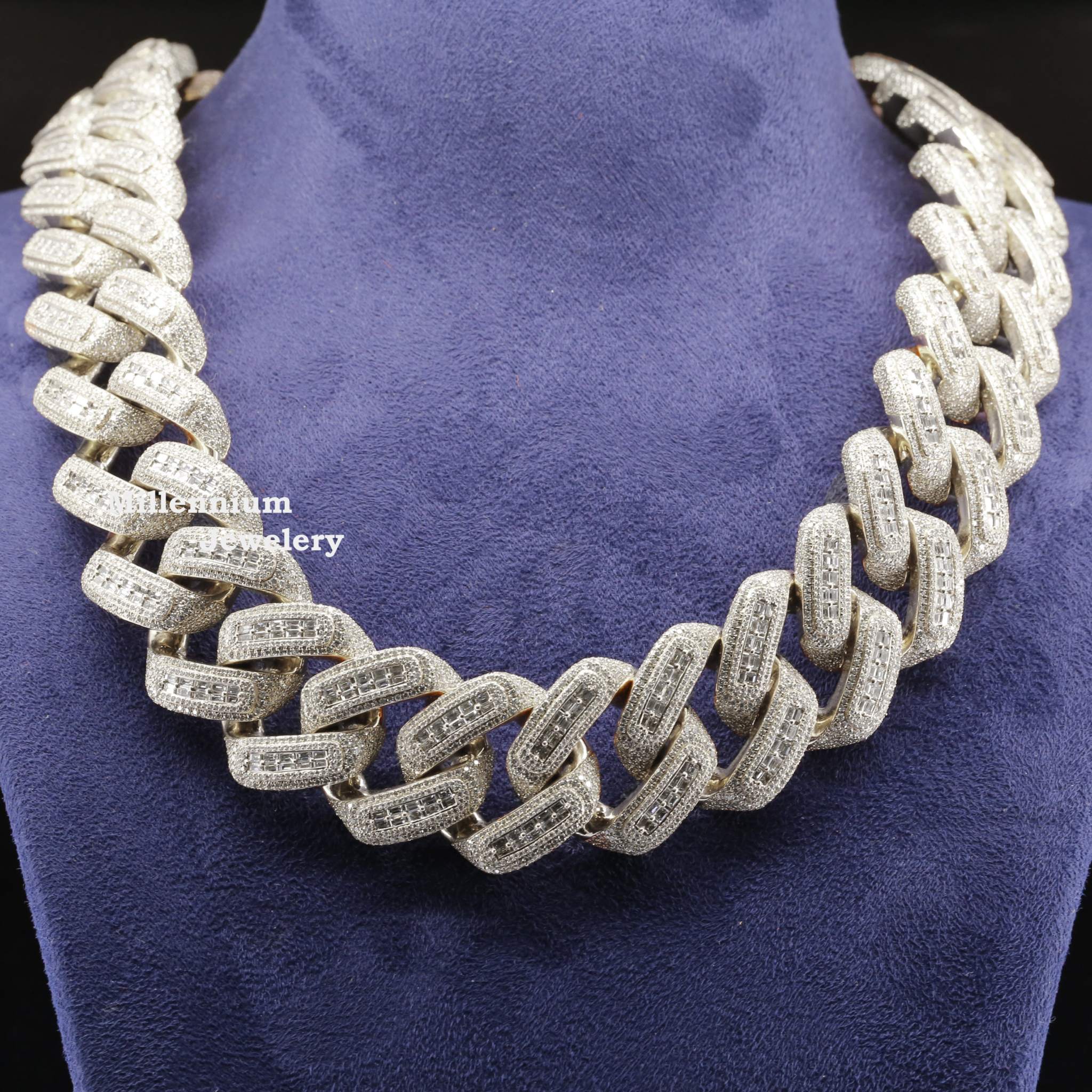 https://cdn.shopify.com/s/files/1/0571/2825/5601/files/W__MG_9509_copy_de75d293-9c9e-40c1-b2cf-01054b55f67a.jpg?v=1722662697