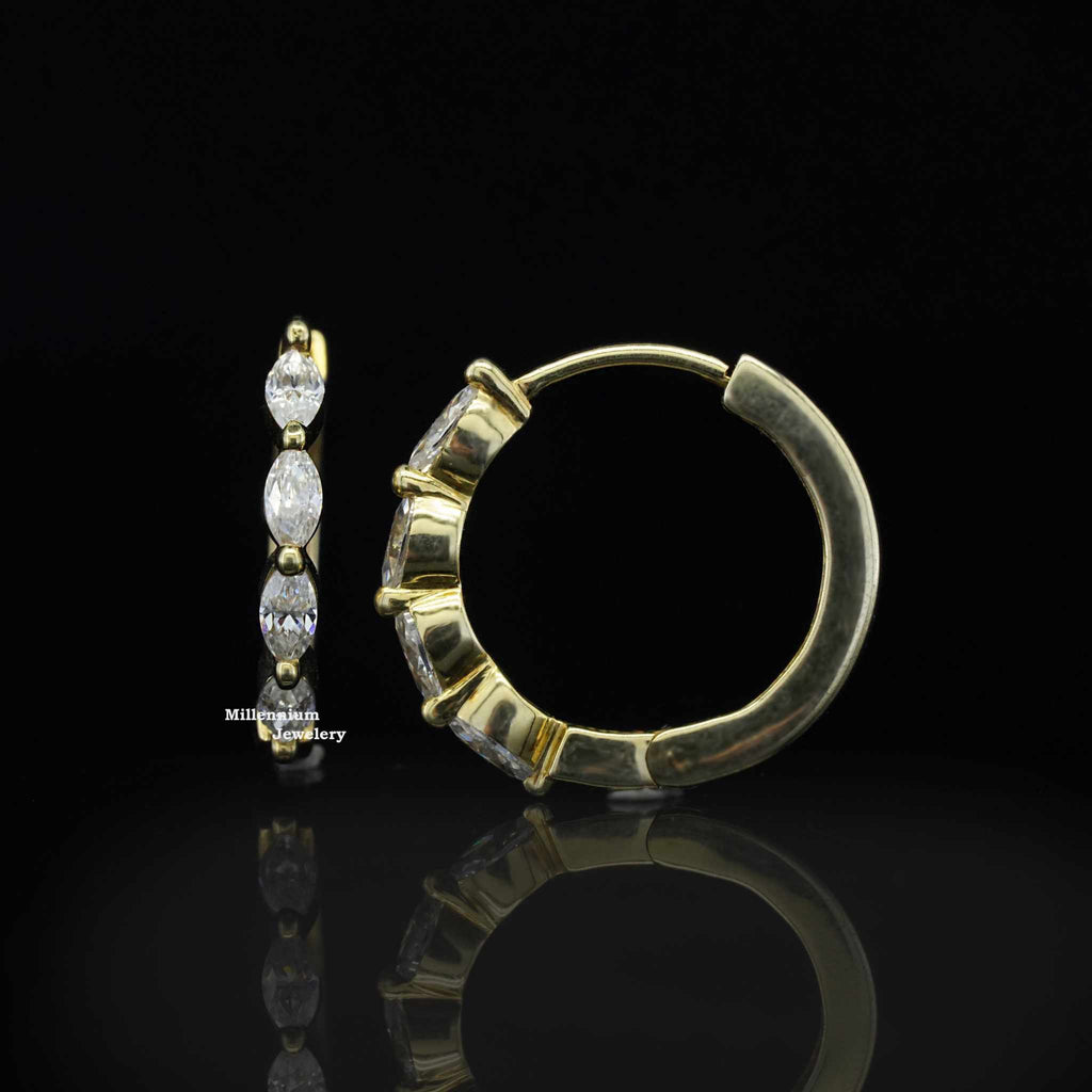 https://cdn.shopify.com/s/files/1/0571/2825/5601/files/moissaniteearrings3_47bcf95a-8ec1-43f8-8271-e83ef70b6c67.jpg?v=1745059075