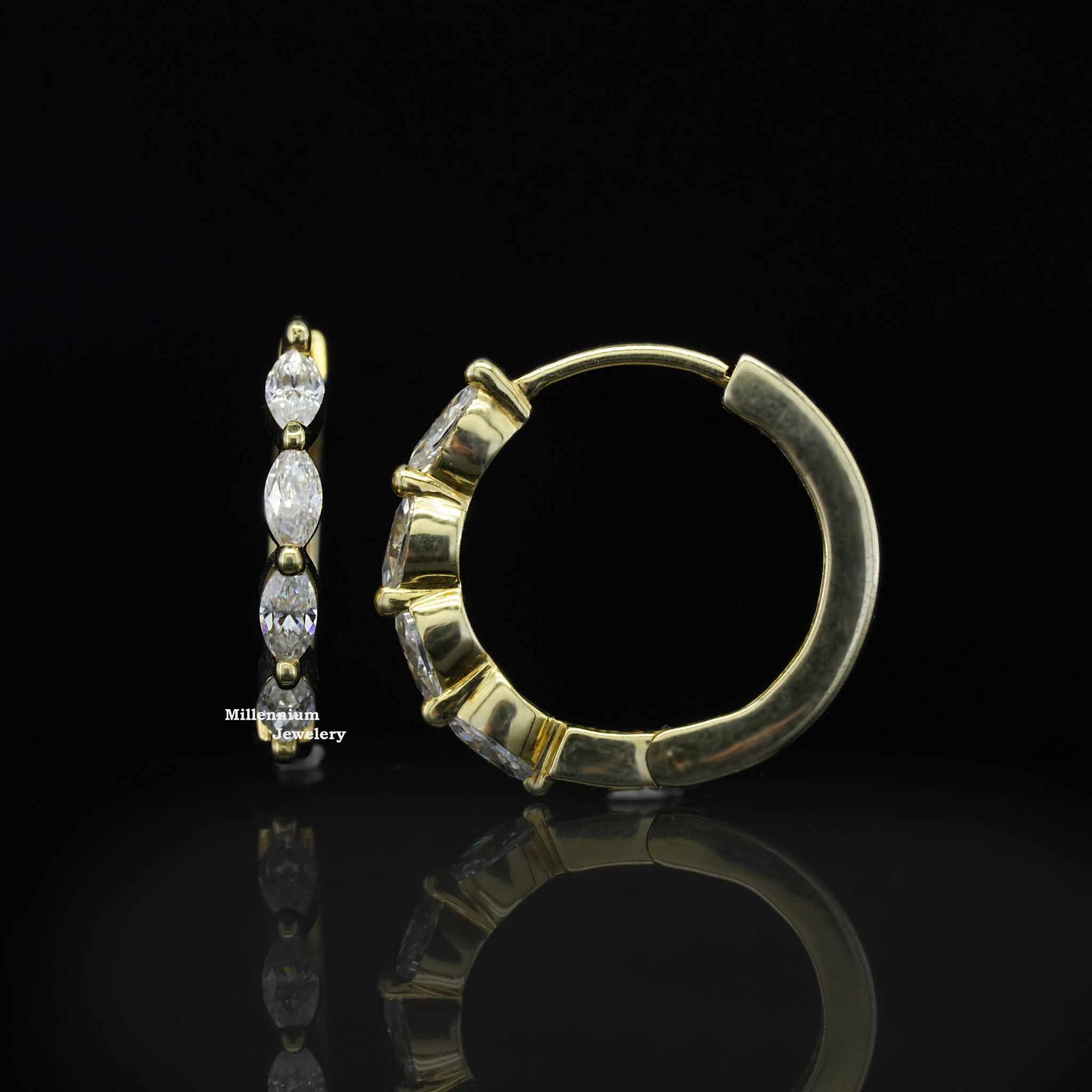 https://cdn.shopify.com/s/files/1/0571/2825/5601/files/moissaniteearrings3_47bcf95a-8ec1-43f8-8271-e83ef70b6c67.jpg?v=1745059075
